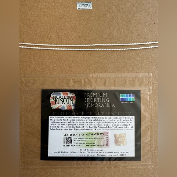 Taylor Swift autographed RED Taylor’s Version, framed CD. - Picture 5 of 5